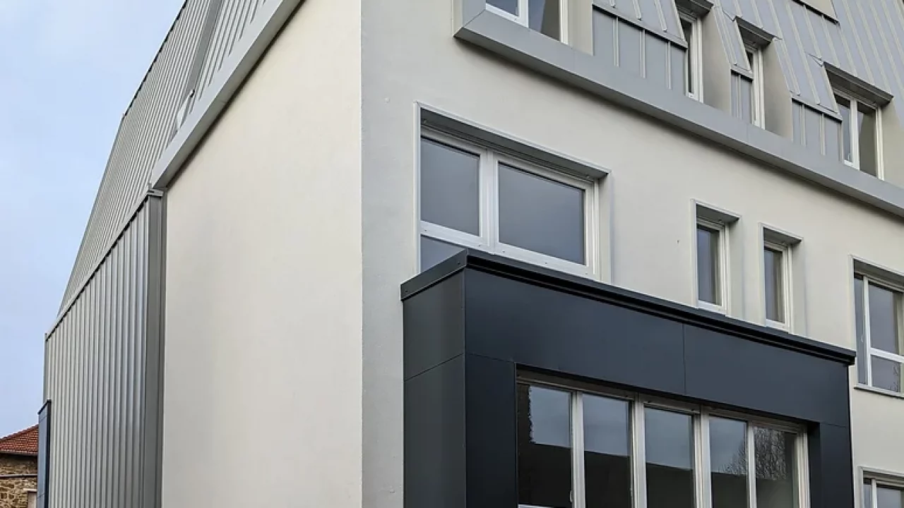 3a502b_4b3bd3f656c34e65b7022a8070c2dc95~mv2